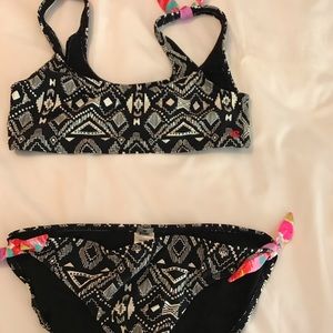 Girls Billabong bathing suit